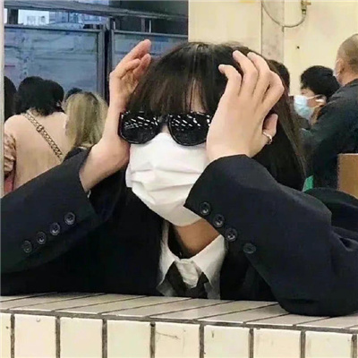 保山伴游女生冯萧玉的资料